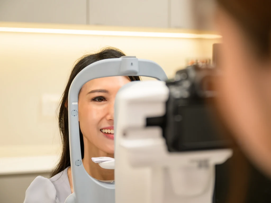 Eye test during executive health screening in Singapore